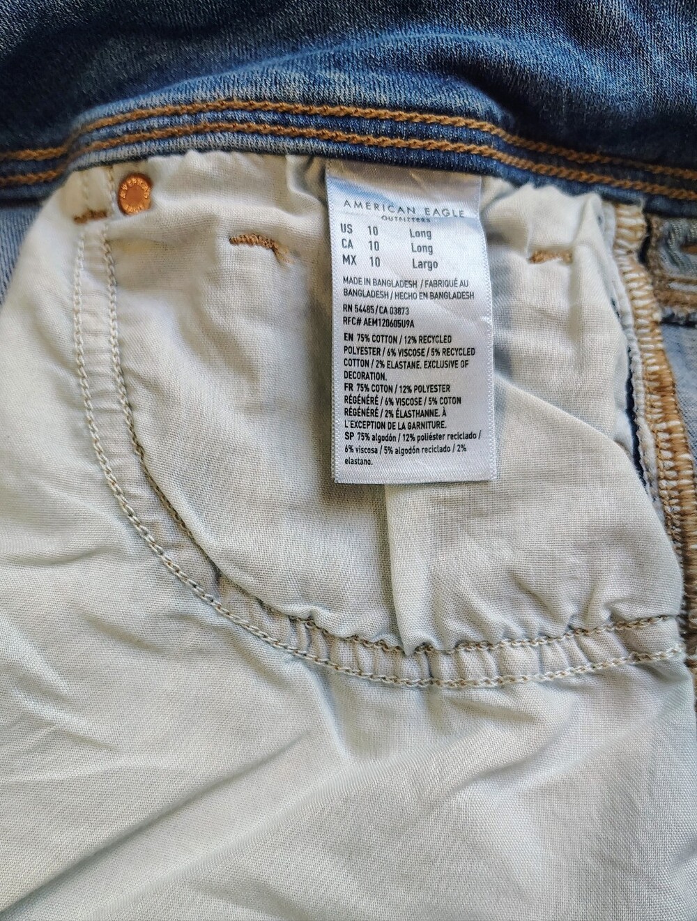 American Eagle Kick Bootcut Mid Rise Women's Jeans Medium Wash sz 10. - Picture 15 of 16